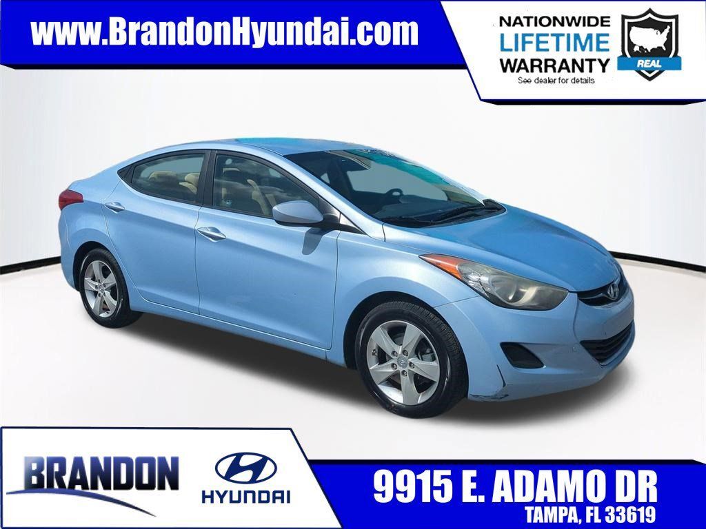 2013 HYUNDAI Elantra