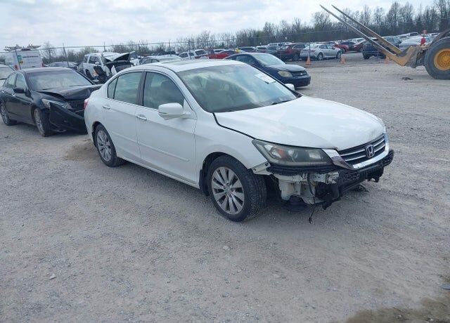 2013 HONDA Accord