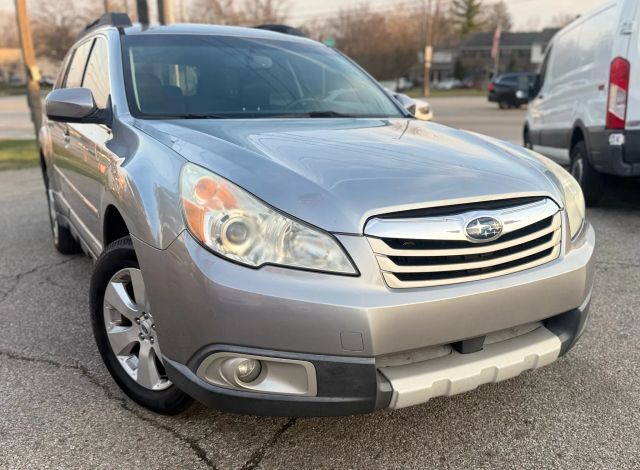 2011 SUBARU Outback