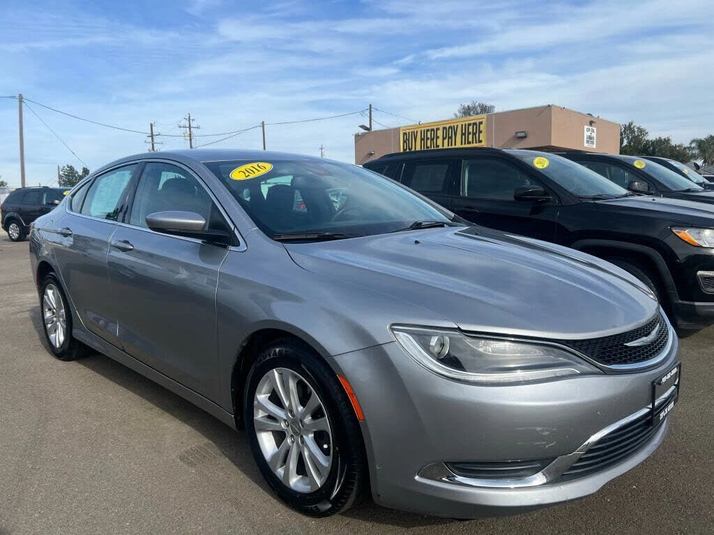 2016 CHRYSLER 200