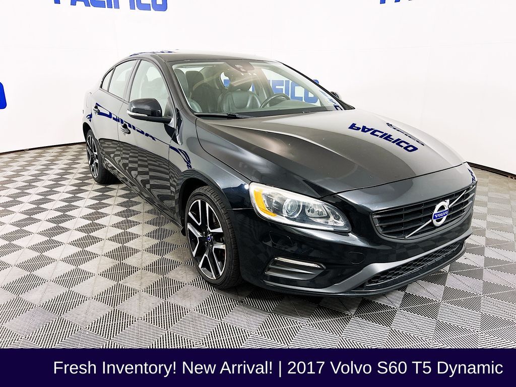 2017 VOLVO S60