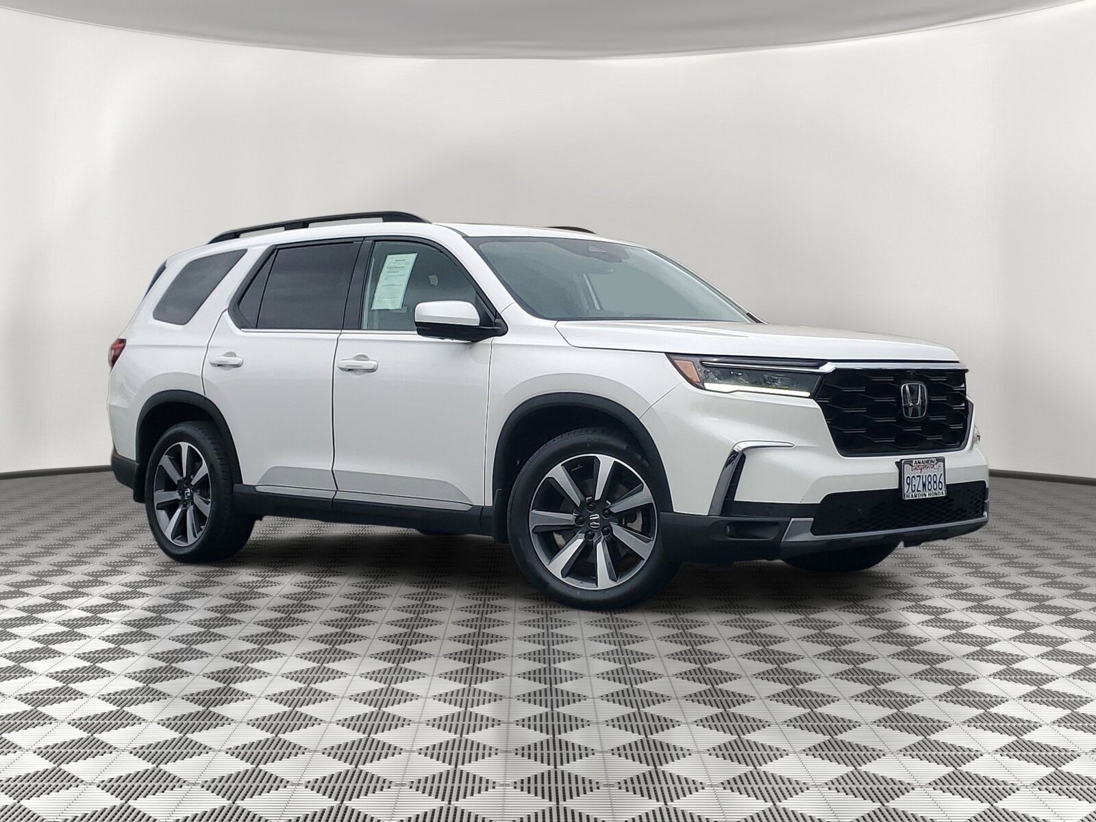 2023 HONDA Pilot