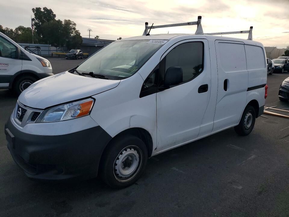 2017 NISSAN NV200