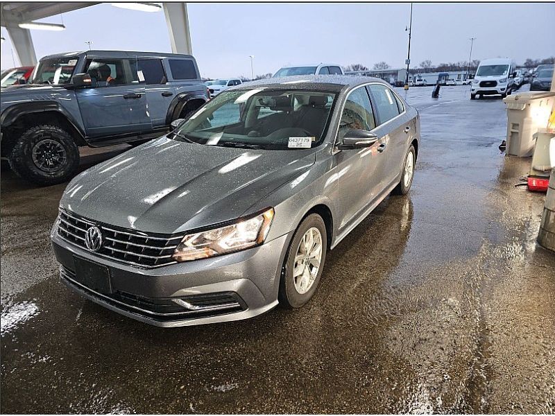 2016 VOLKSWAGEN Passat
