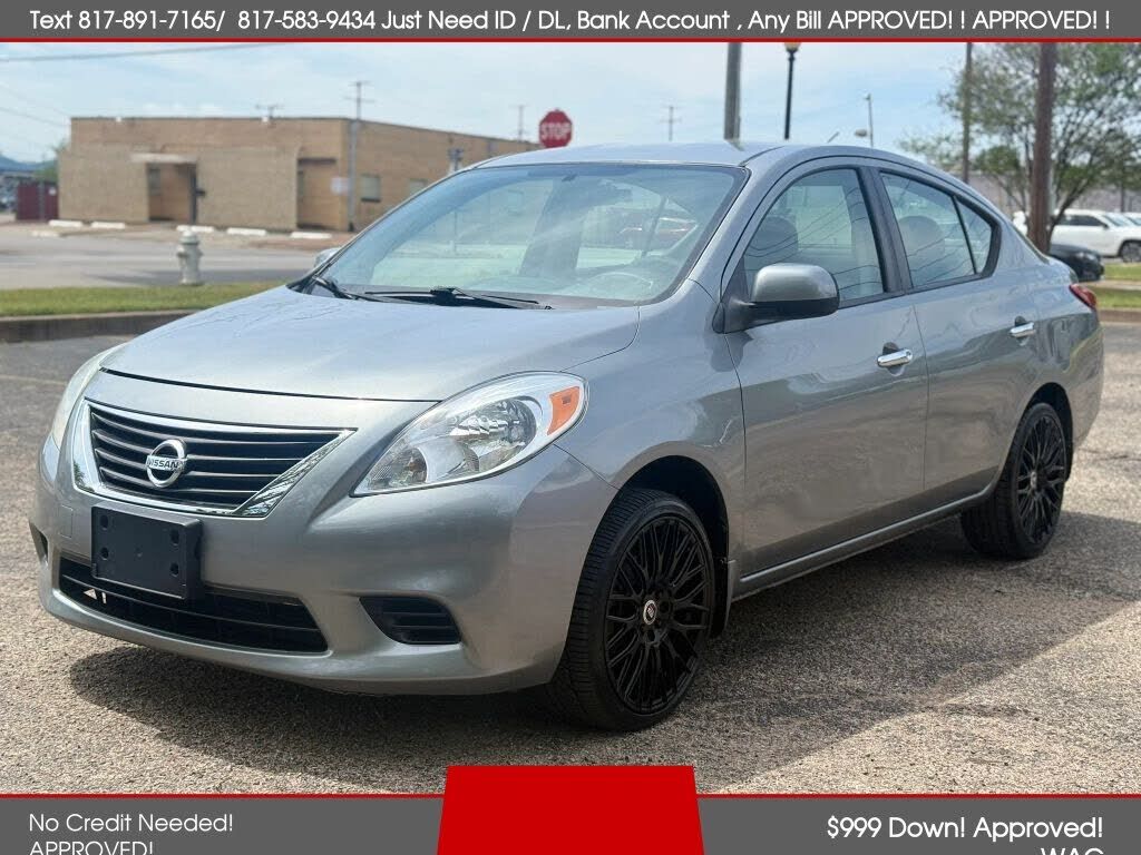 2012 NISSAN Versa