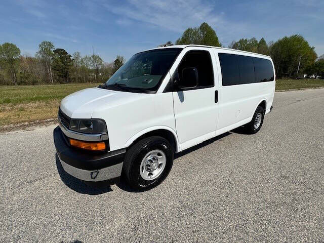 2020 CHEVROLET Express