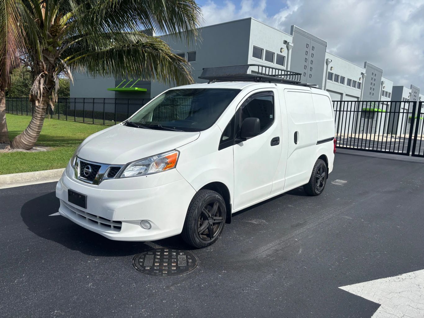 2014 NISSAN NV200