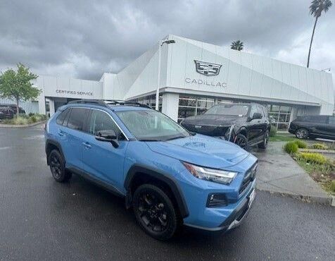 2023 TOYOTA RAV4