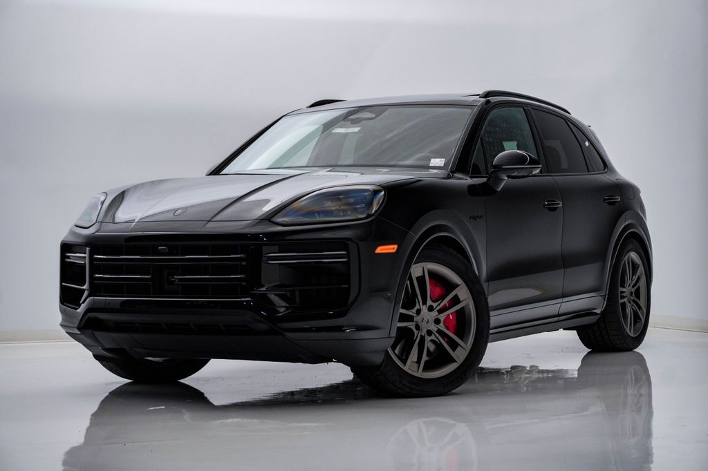 2026 PORSCHE Cayenne