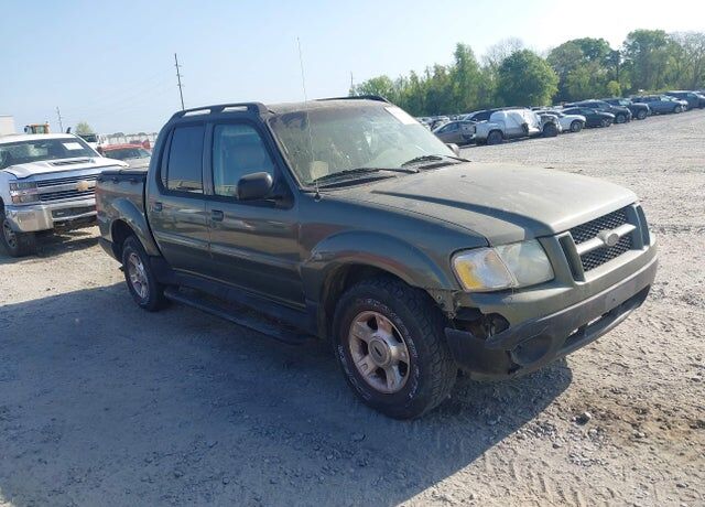 2004 FORD Explorer