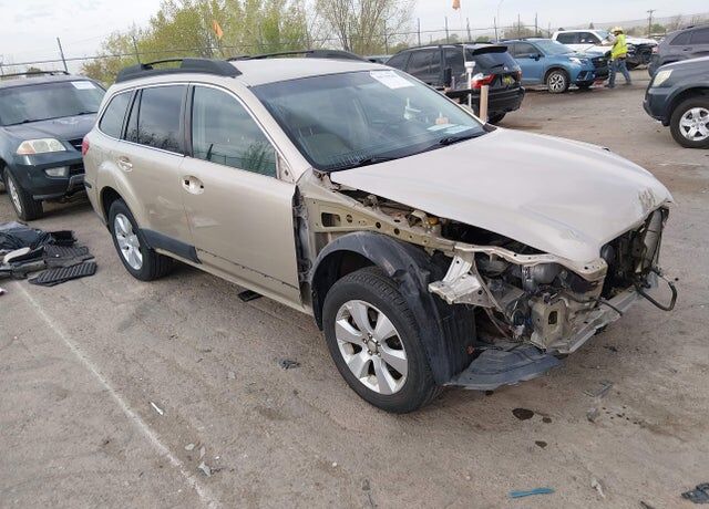 2010 SUBARU Outback