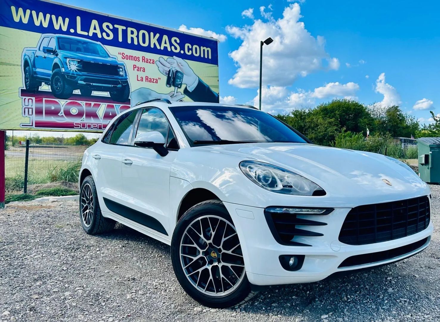 2016 PORSCHE Macan