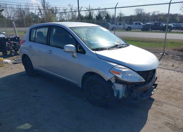 2011 NISSAN Versa