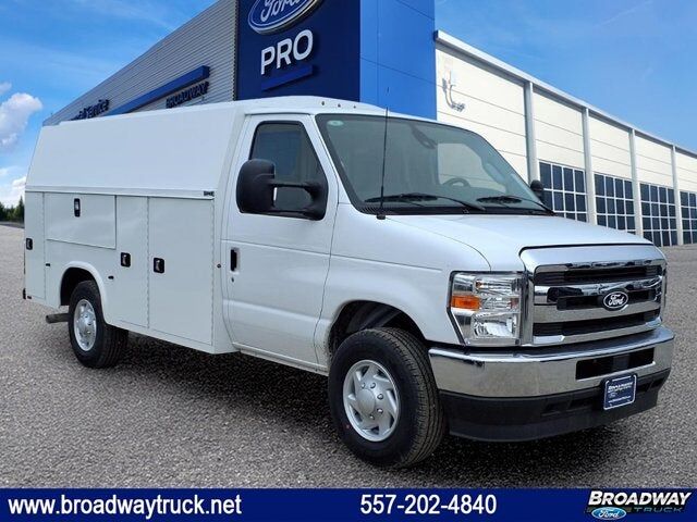 2026 FORD E-350