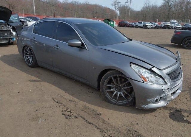 2015 INFINITI Q40
