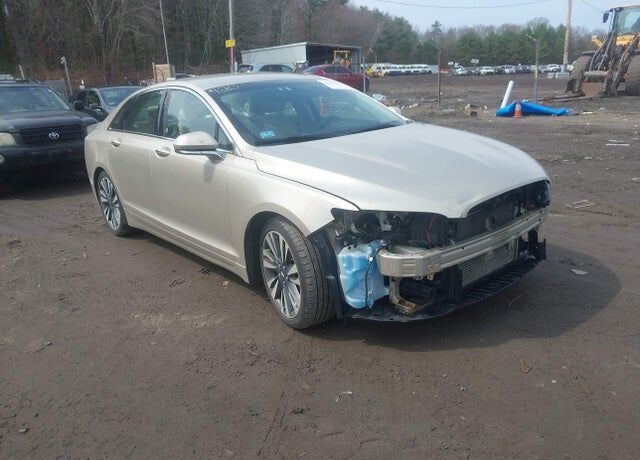 2017 LINCOLN MKZ