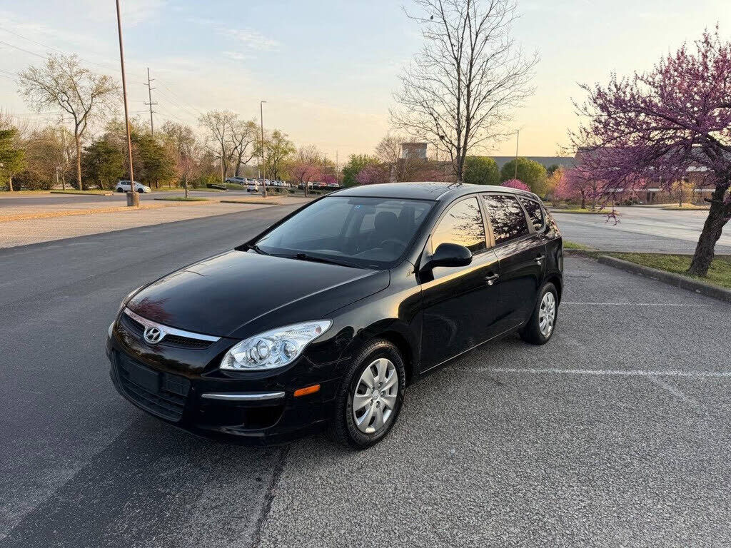 2010 HYUNDAI Elantra Touring