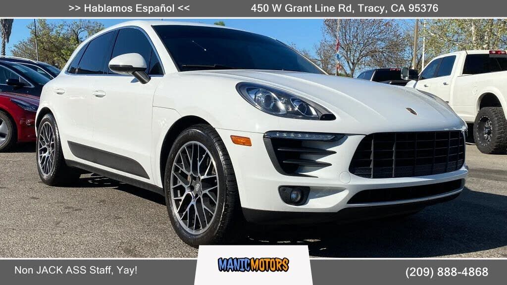 2016 PORSCHE Macan