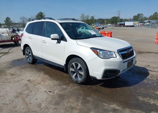 2017 SUBARU Forester