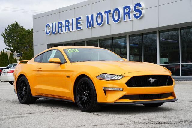 2019 FORD Mustang