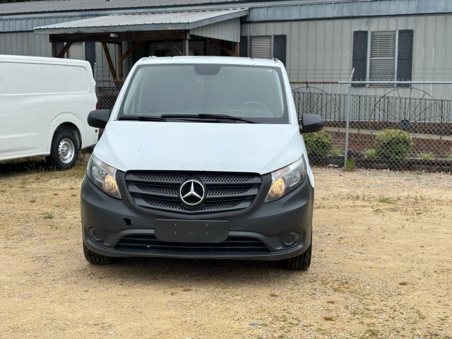 2017 MERCEDES-BENZ METRIS