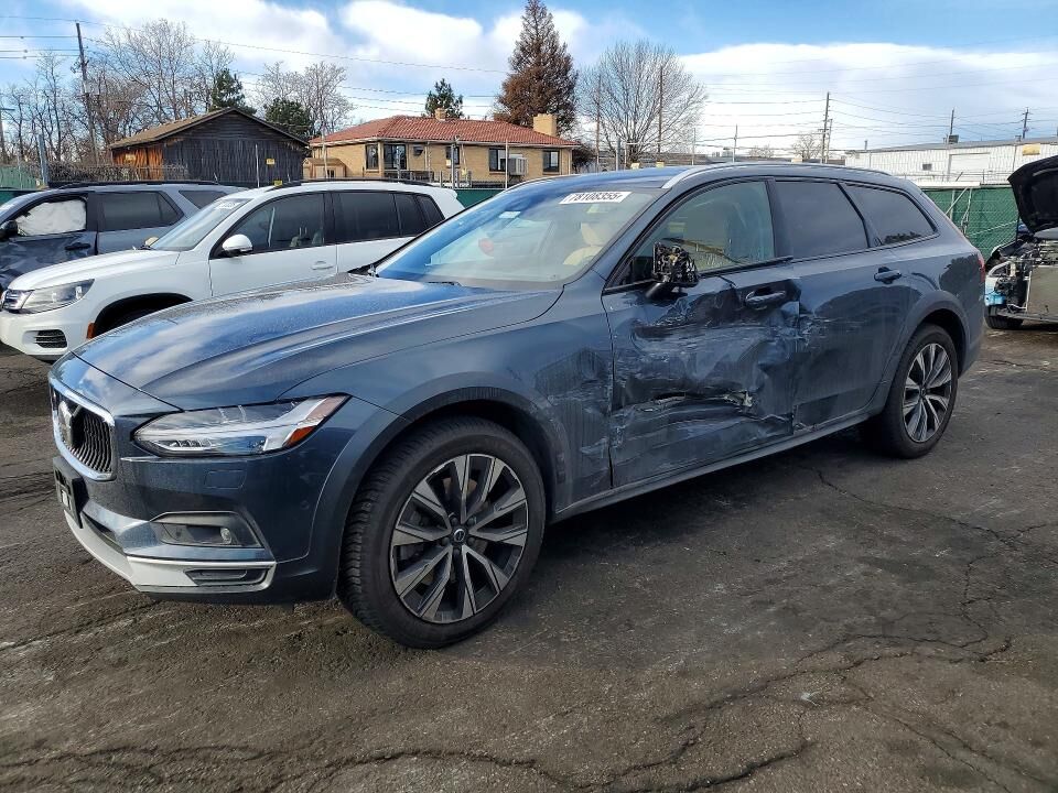 2021 VOLVO V90CC