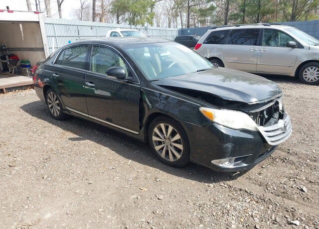 2011 TOYOTA Avalon