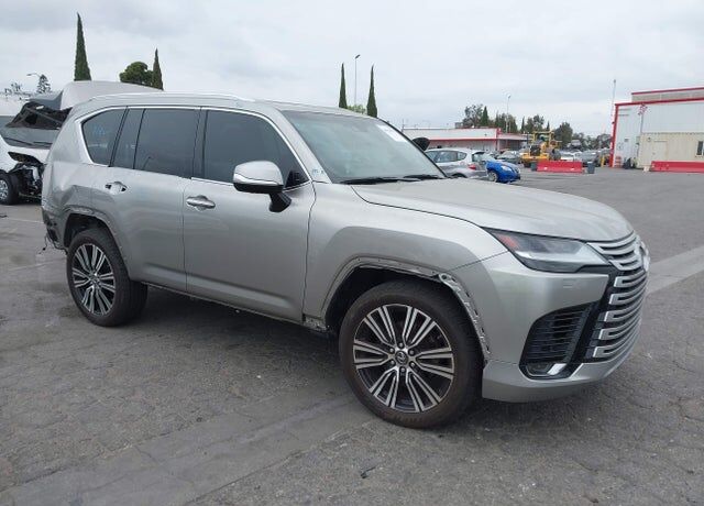 2022 LEXUS LX