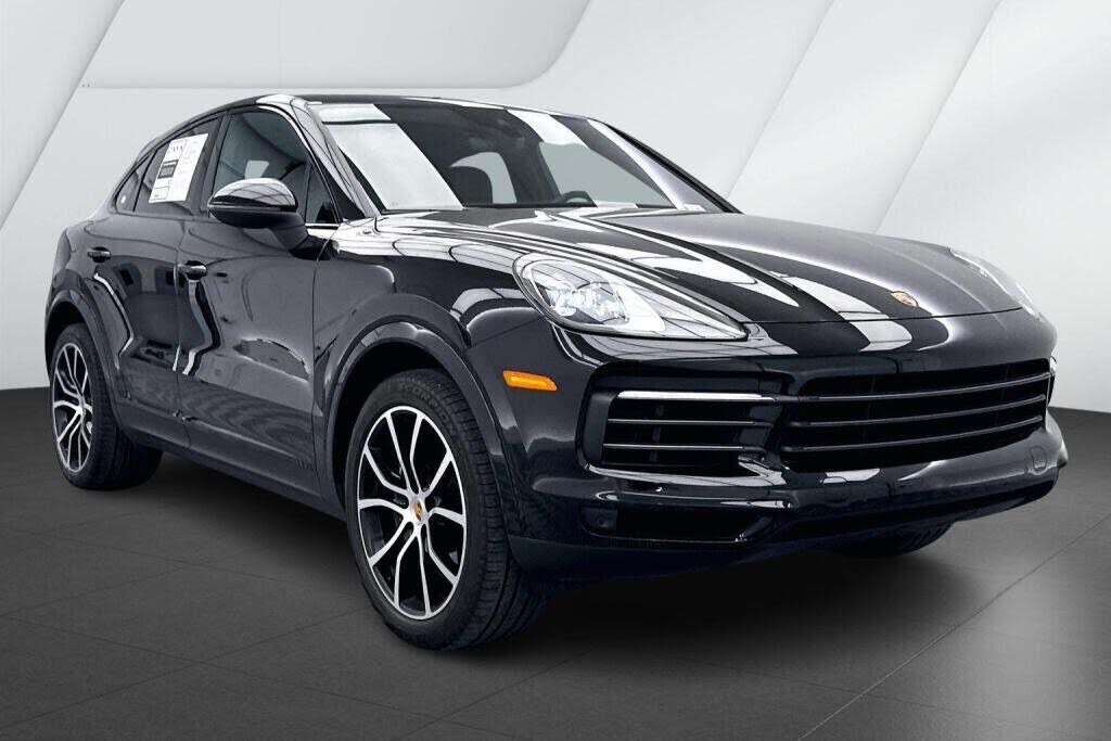 2022 PORSCHE Cayenne