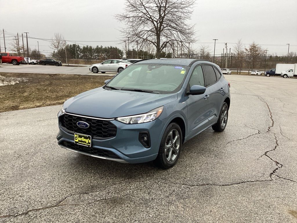 2023 FORD Escape