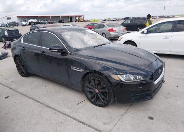 2017 JAGUAR XE