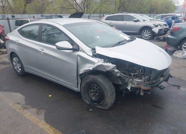 2016 HYUNDAI Elantra