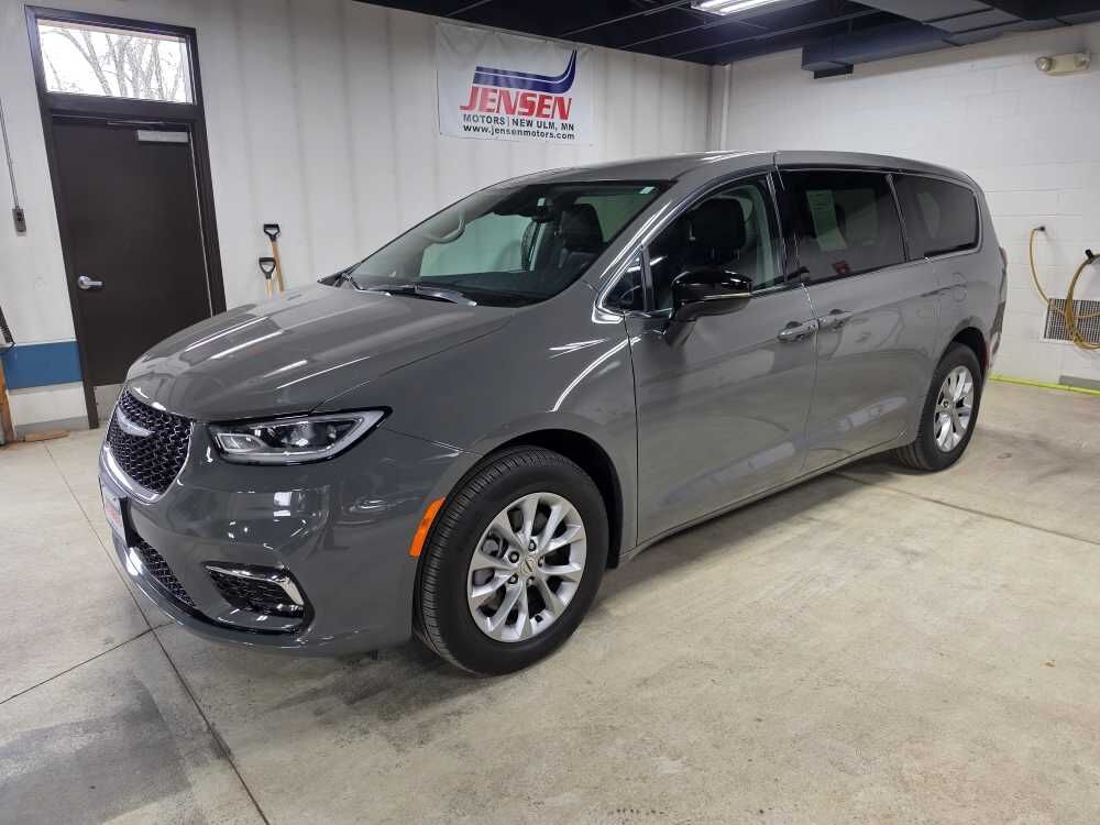2024 CHRYSLER Pacifica
