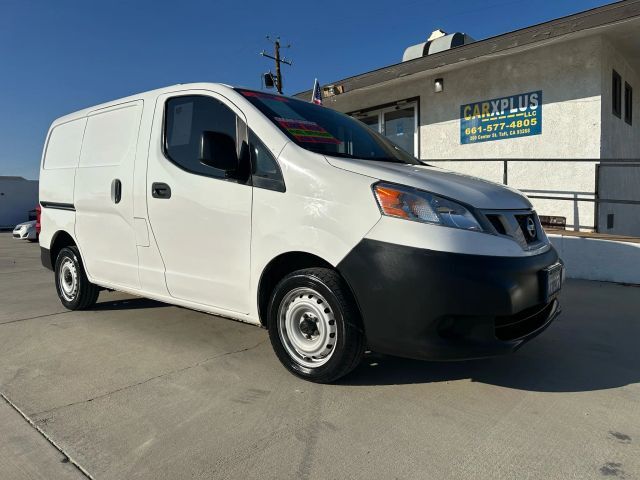 2017 NISSAN NV200