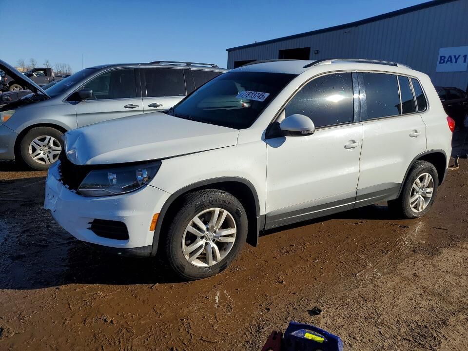 2016 VOLKSWAGEN Tiguan