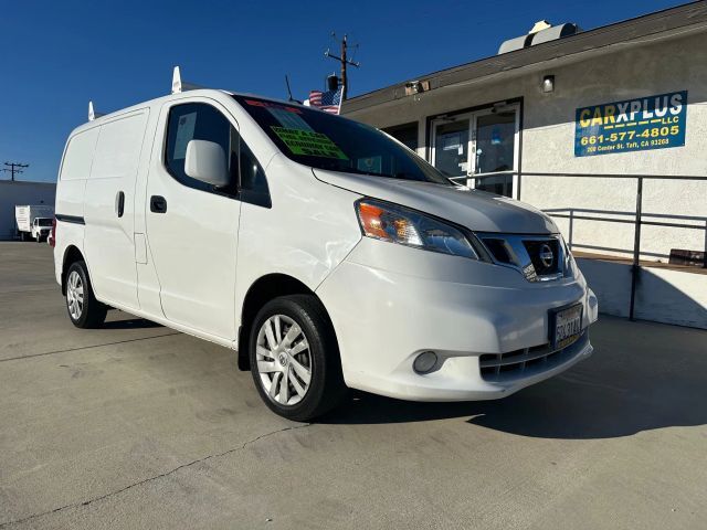 2017 NISSAN NV200