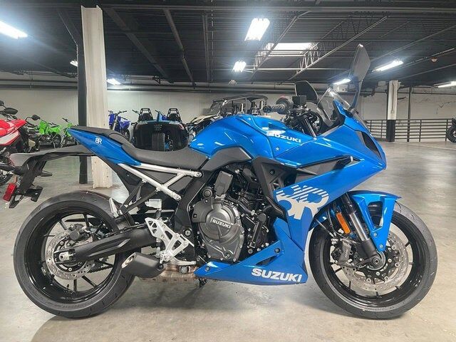 2026 SUZUKI GSX-8R