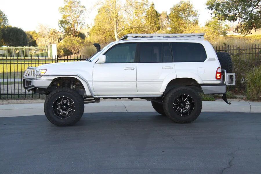 Lexus LX