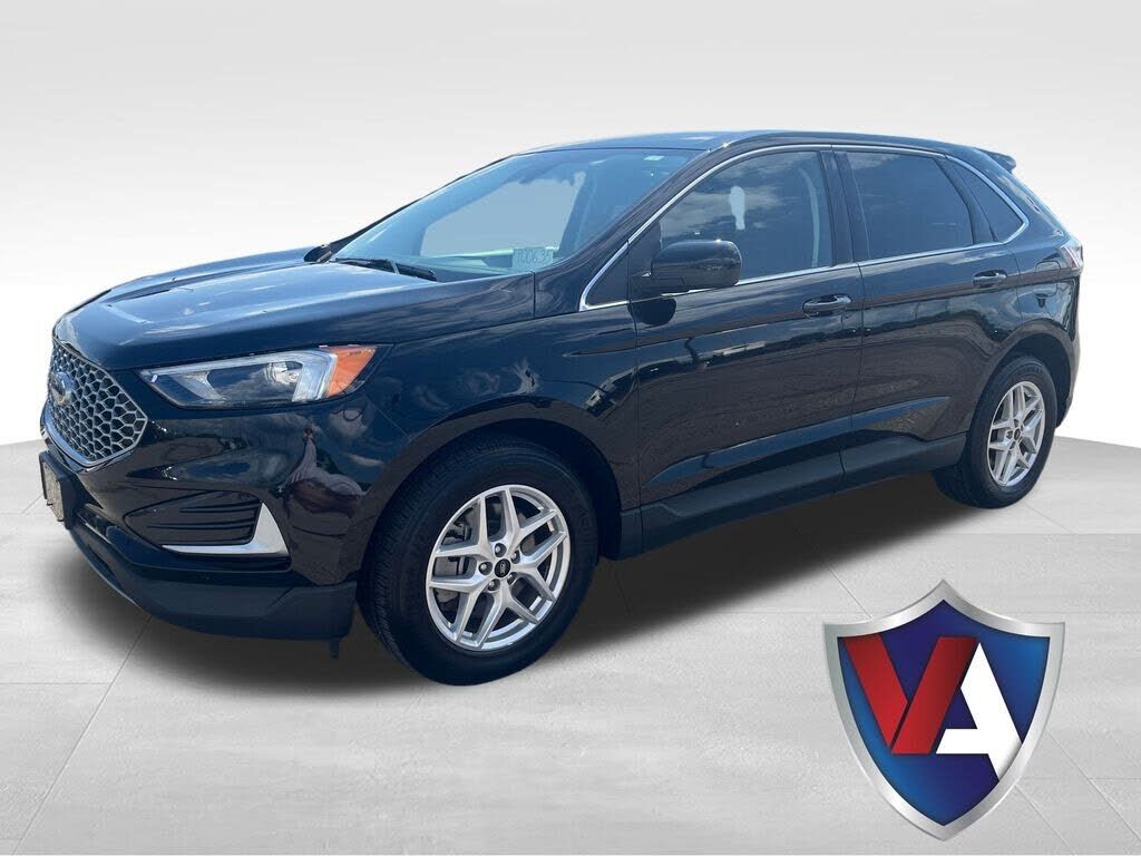 2023 FORD Edge