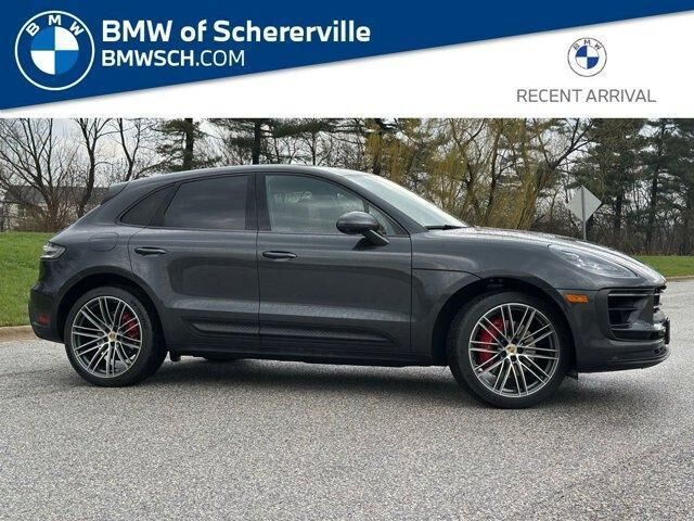 2024 PORSCHE Macan