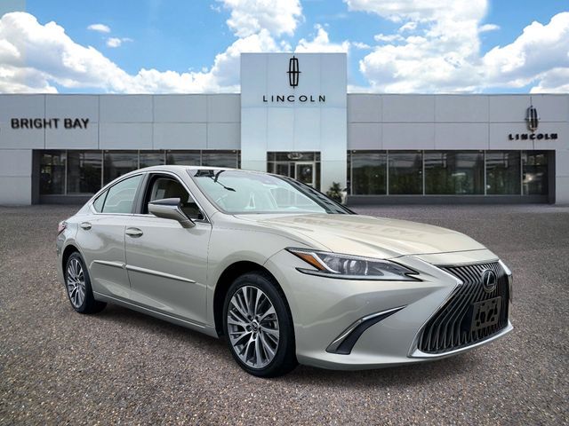 2020 LEXUS ES