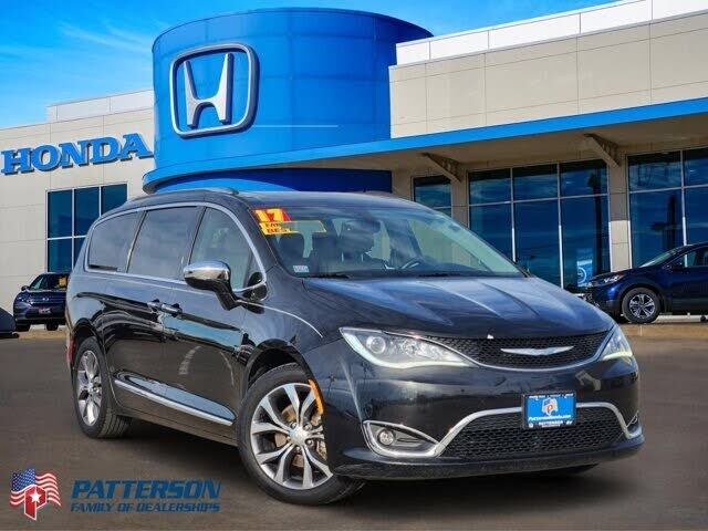 2017 CHRYSLER Pacifica