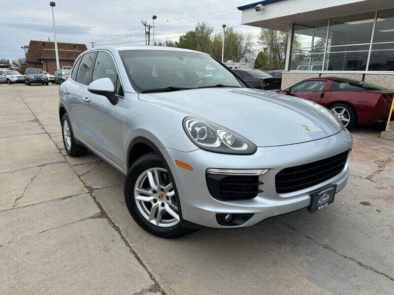 2017 PORSCHE Cayenne
