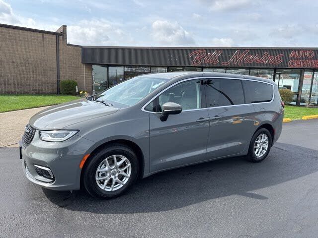 2023 CHRYSLER Pacifica