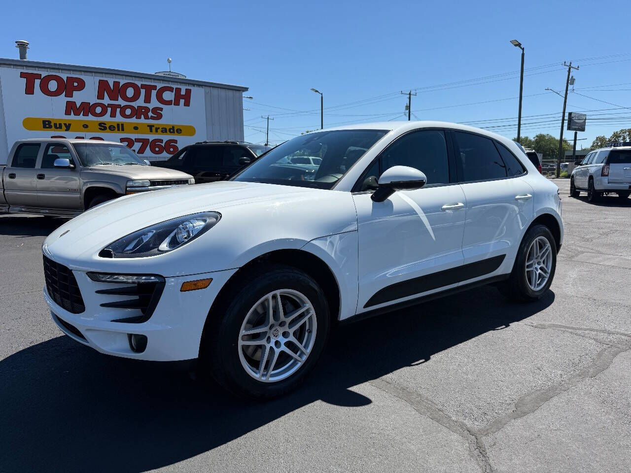 2018 PORSCHE Macan
