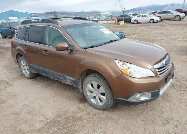 2011 SUBARU Outback