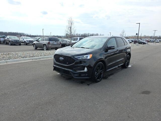 2023 FORD Edge