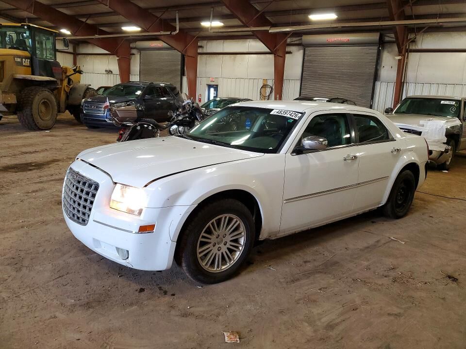 2010 CHRYSLER 300
