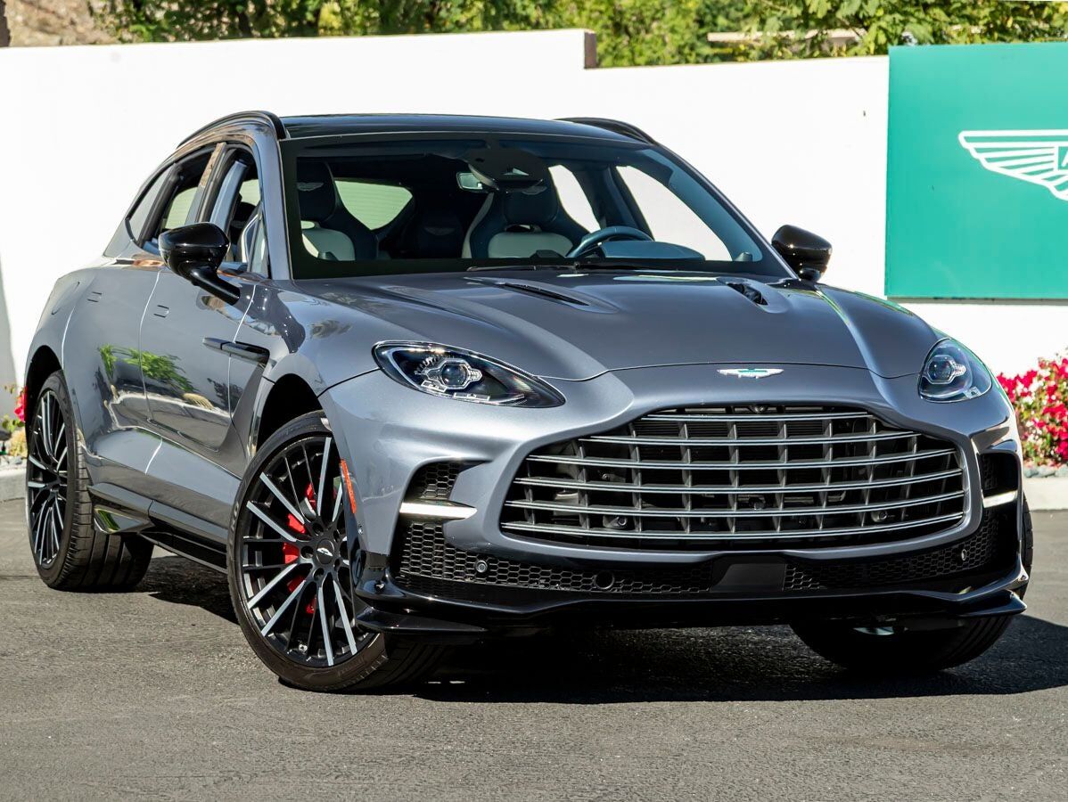 2025 ASTON MARTIN DBX