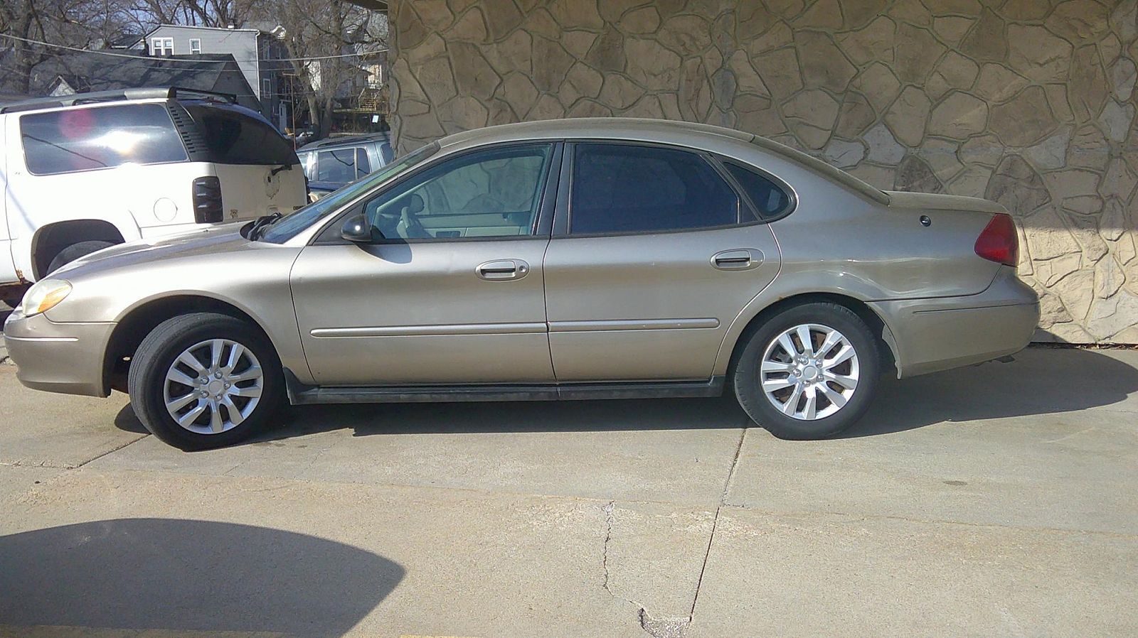 2003 FORD Taurus